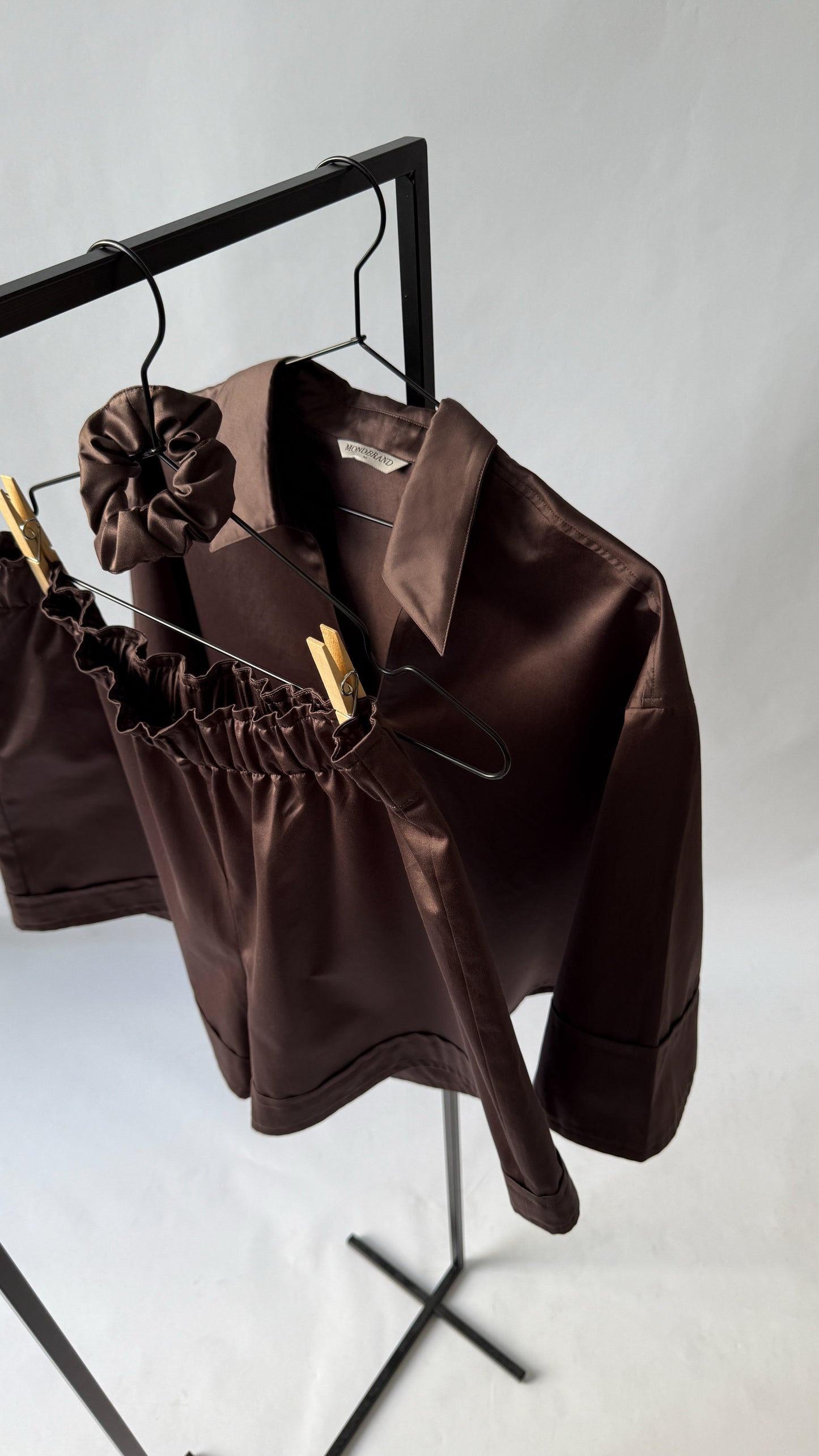 SET: BET + SARA | dark brown